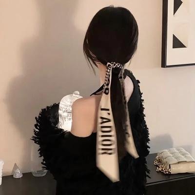 高岭之花爆雷后,大小姐在线排雷